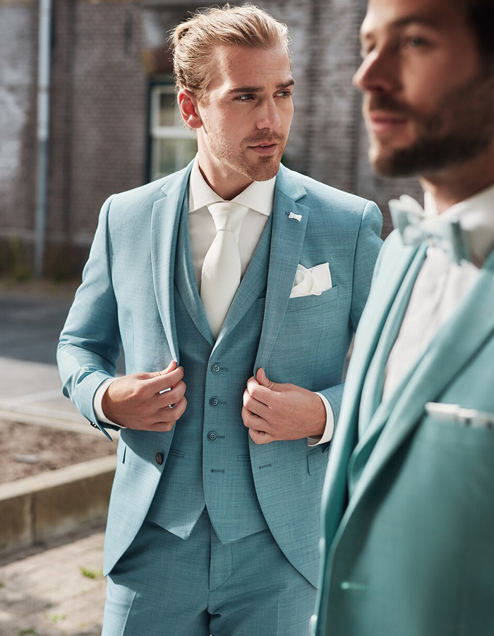 Slim fit driedelig kostuum in lichtgroene tint 