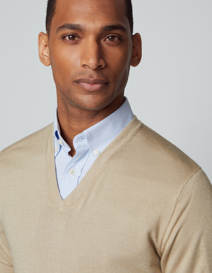 Hackett pull met v-hals beige
