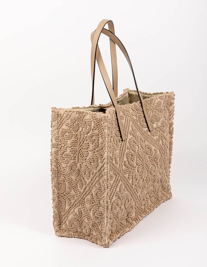 Kassiopea handtas camel