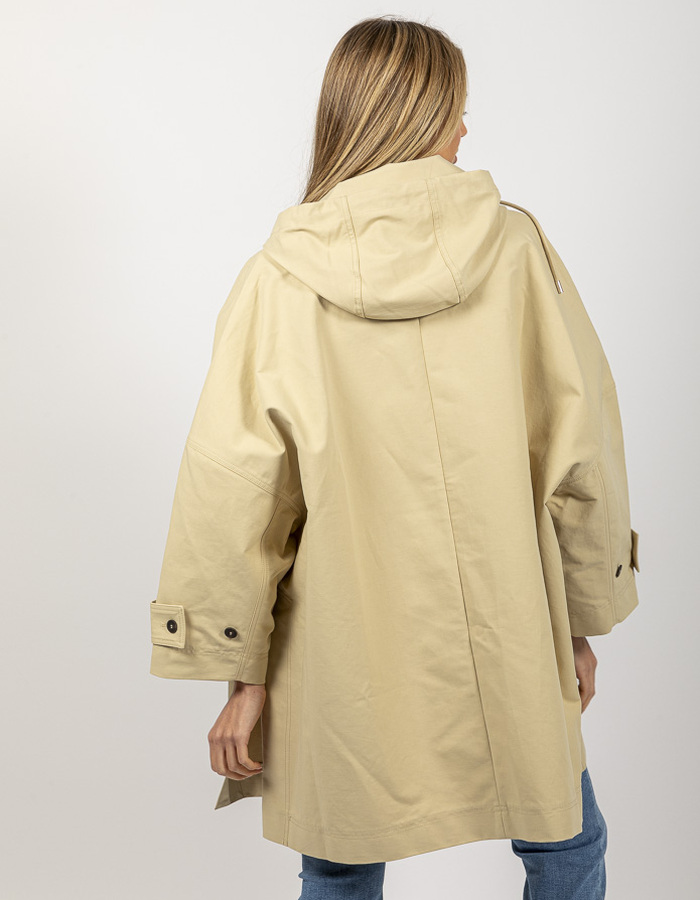 Liviana Conti regenjassen beige
