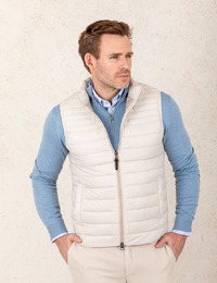 Ultra lichtgewicht bodywarmer – linen beige