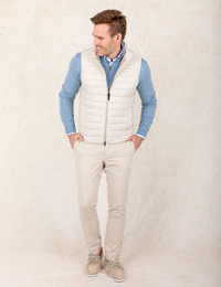 Ultra lichtgewicht bodywarmer – linen beige