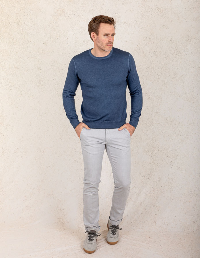 Blauwe trui van merinowol met ronde hals  