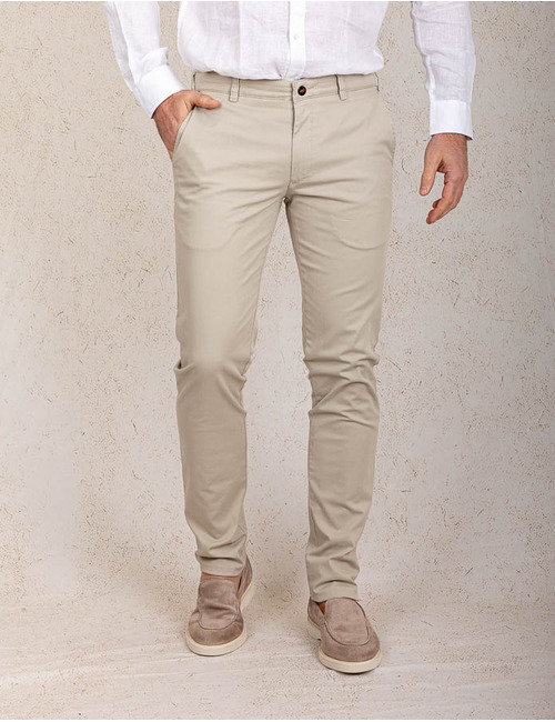 Slim fit chino in beige high performance stretch katoen