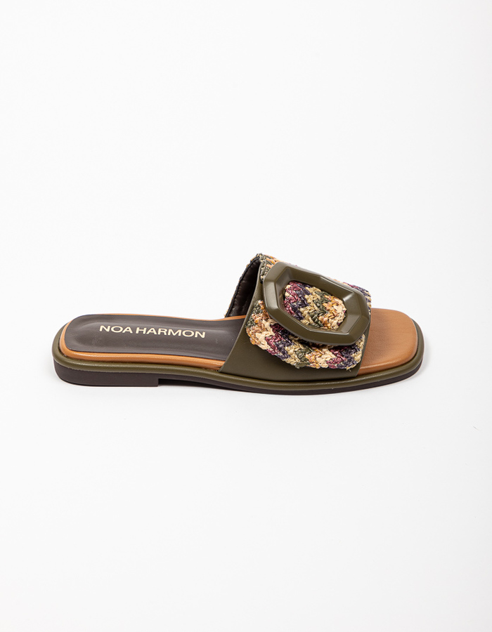 Noa Harmon muil kaki