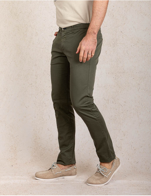 Slim fit kaki chino in eco-vriendelijke lyocellmix