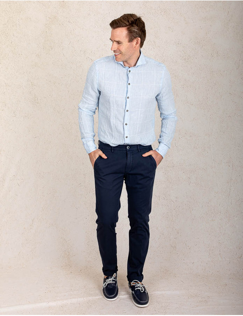 Slim fit lichtblauw linnen hemd met ruitpatroon
