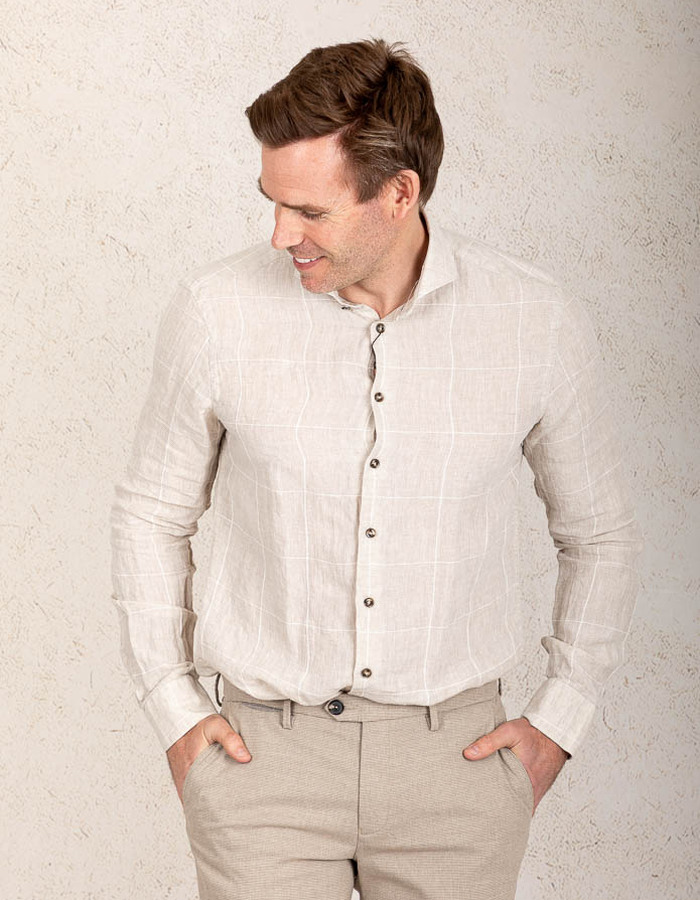 Slim fit beige linnen hemd met ruitpatroon