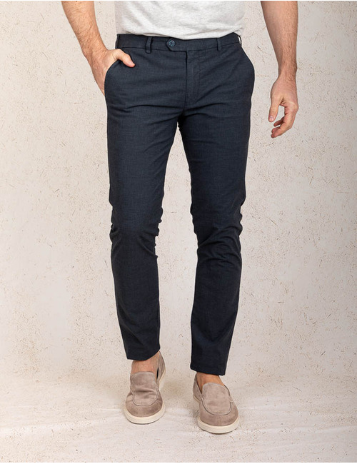 Slim fit chino in blauwtint met verfijnde sluiting 
