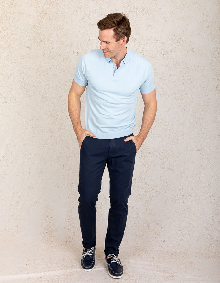 Slim fit polo in gebreide katoenstructuur in lichtblauw