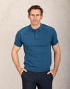 Slim fit polo in gebreide katoenstructuur in petrolblauw