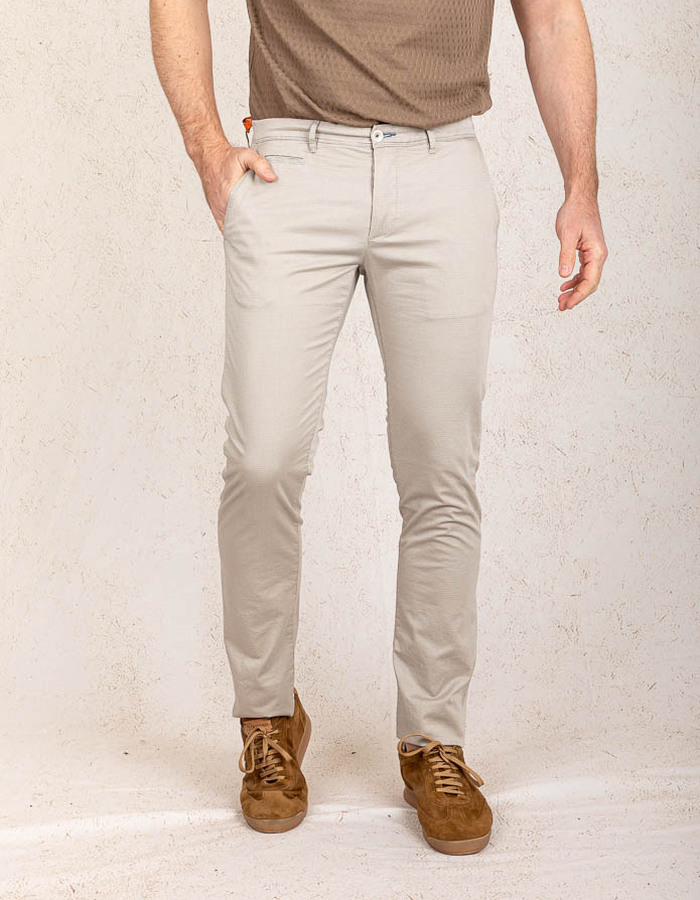 Slim fit chino in pied-de-poule structuur