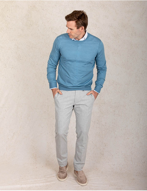 Blauwe slim fit merinowollen zomerpull