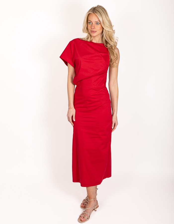 Liviana Conti lang kleed rood