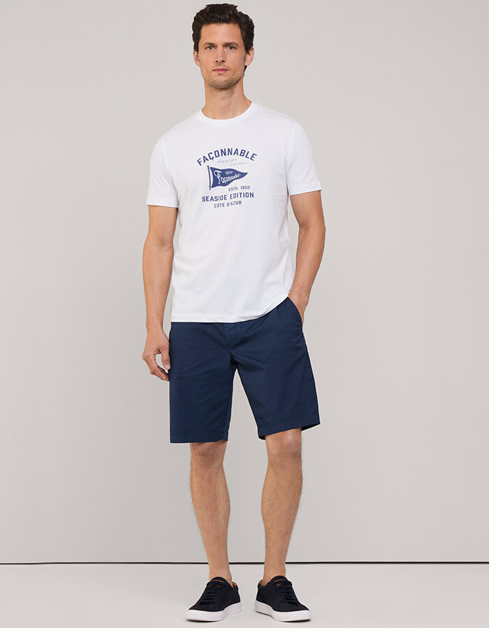 Wit regular fit T-shirt met logo vlag