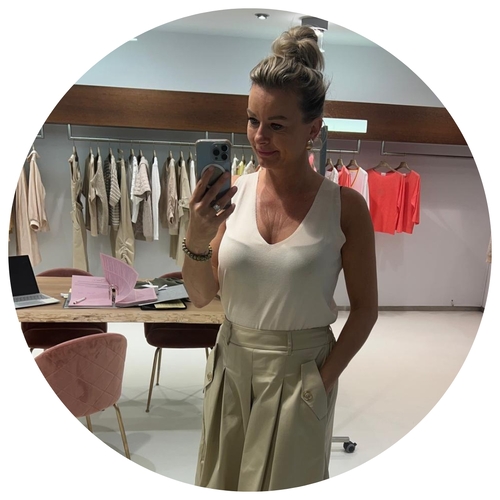Sharon | Modeadviseur Due Amanti Nieuwpoort Sharon | Modeadviseur Due Amanti Nieuwpoort