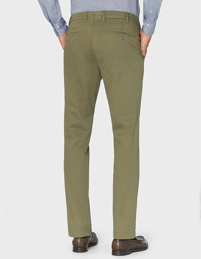 HILTL Tilo I chino in olijfgroen – Perfetto Twill, Slim Fit
