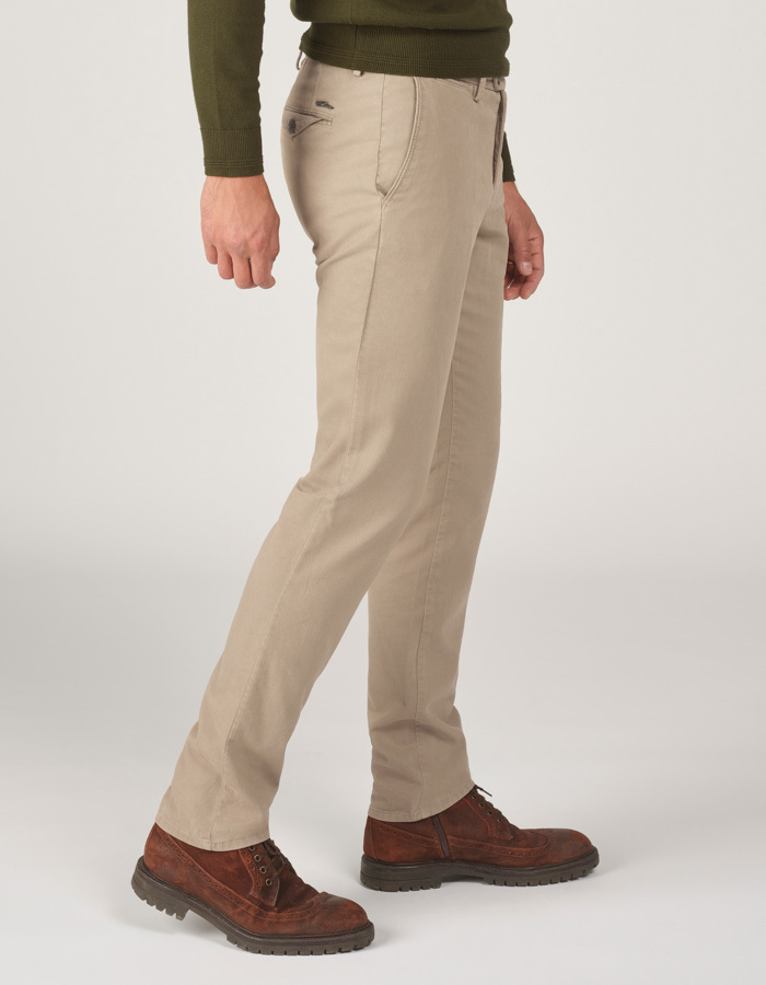 Magnus-P 27 regular-fit chino – Tofu