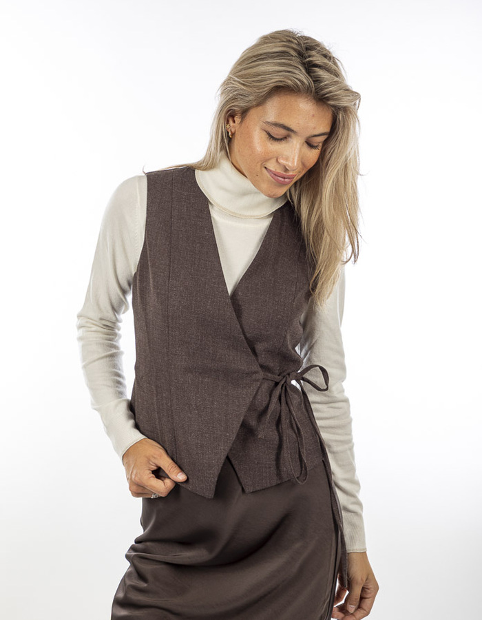 Neo Noir gilet zonder mouw bruin
