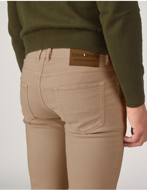 Regular Fit Rodger Stretch Jeans in zandkleur