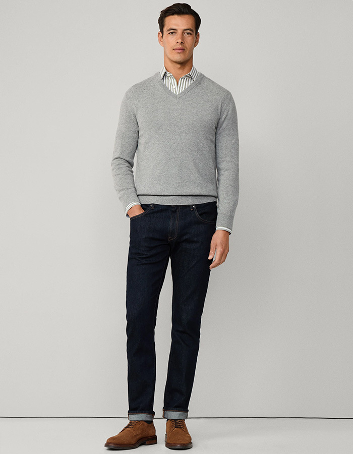 Merino Wool Blend V-Neck Jumper in Metal Grey – Regular Fit