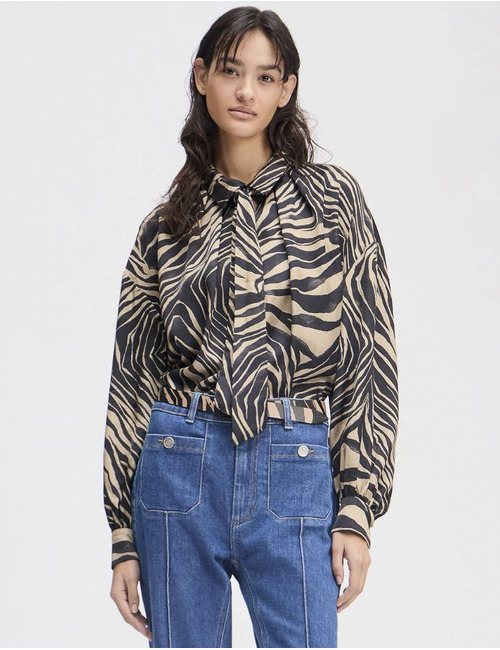 Munthe tops camel