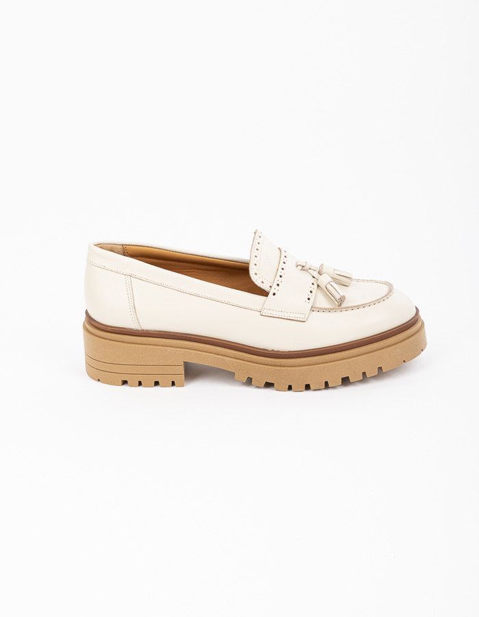 Ctwlk mocassin met hak ecru