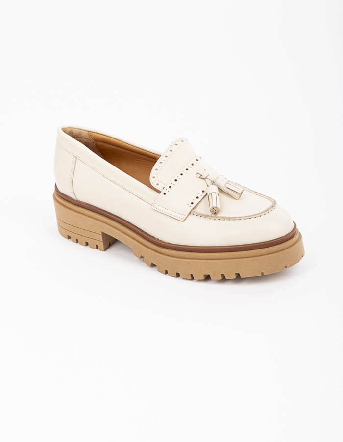 Ctwlk mocassin met hak ecru