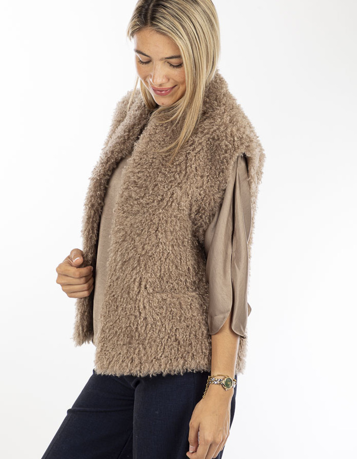 Betta Corradi bodywarmer taupe