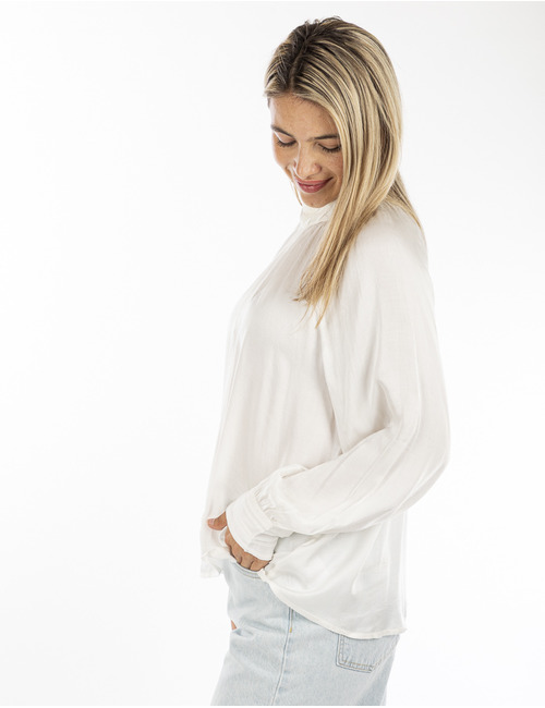 Aimee The Label bloes wit