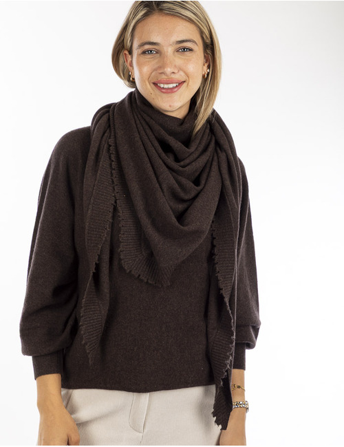 Herzen's poncho bruin