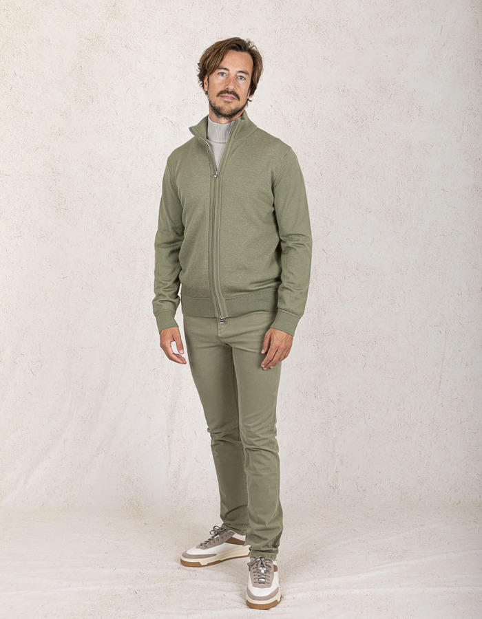 Vest met ritssluiting van scheerwol in groene kleur