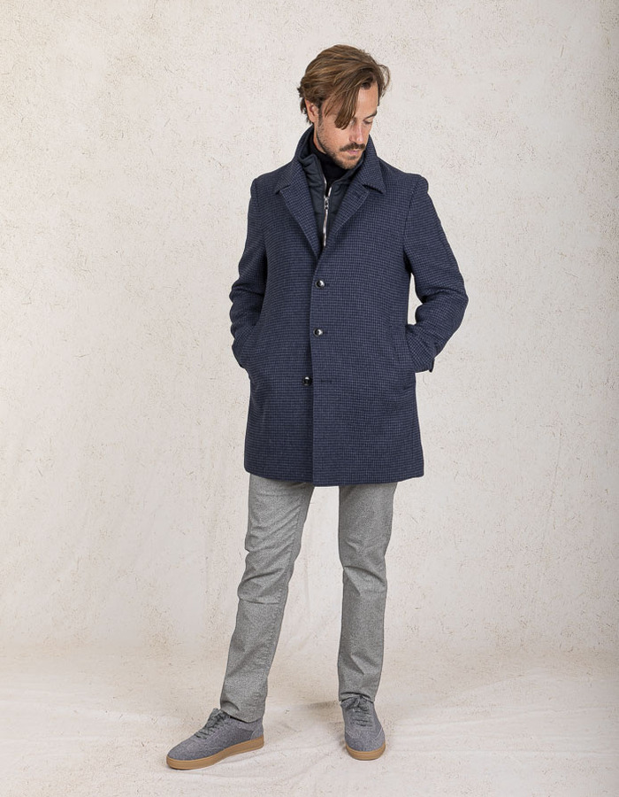 Mantel met ruitstructuur in navy 