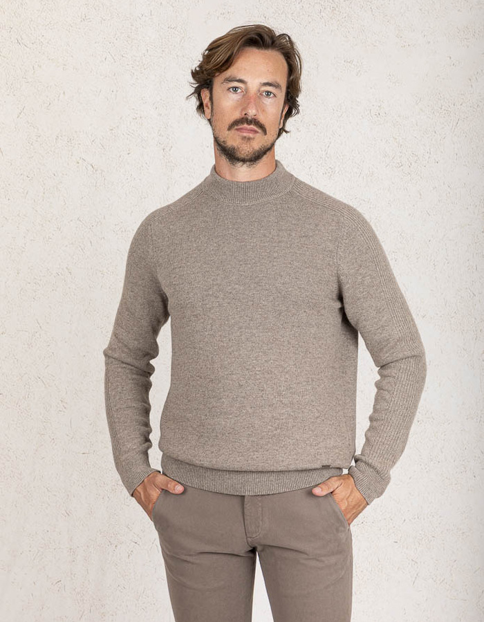 Joop pull met ronde hals bruin