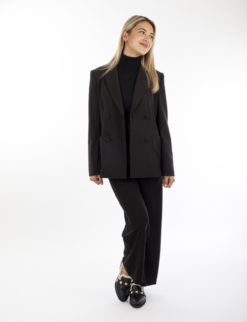 Kocca-WinterlookFW2526-Webshop-damesmode-1.jpg