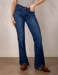Vic Flared - Donkerblauwe flared jeans met mid waist