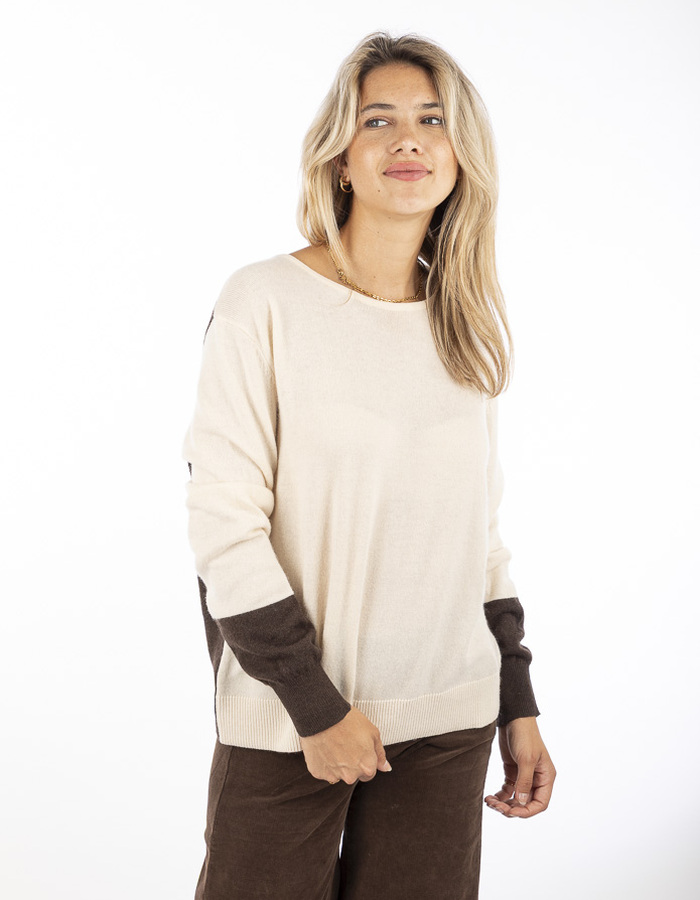 Mika Elles pull met ronde hals beige