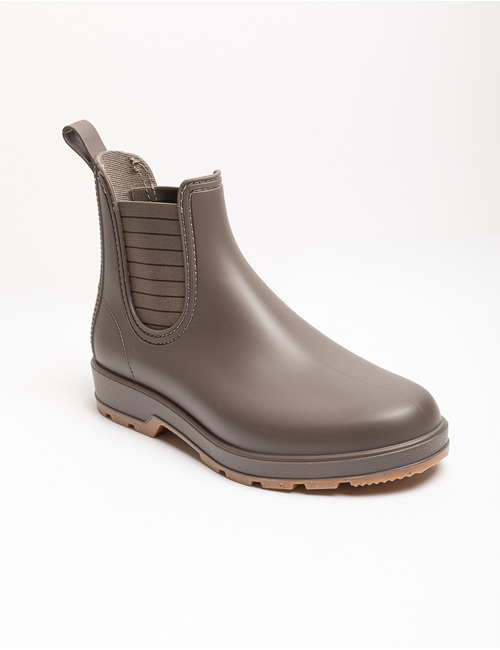 Toni Pons ng taupe