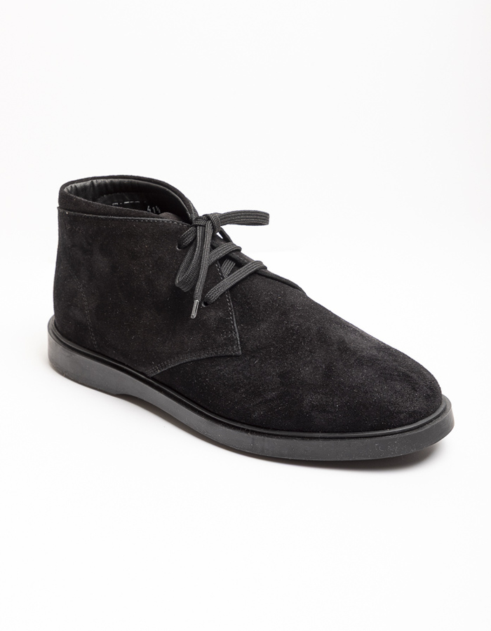 Bruno's sneakers ng