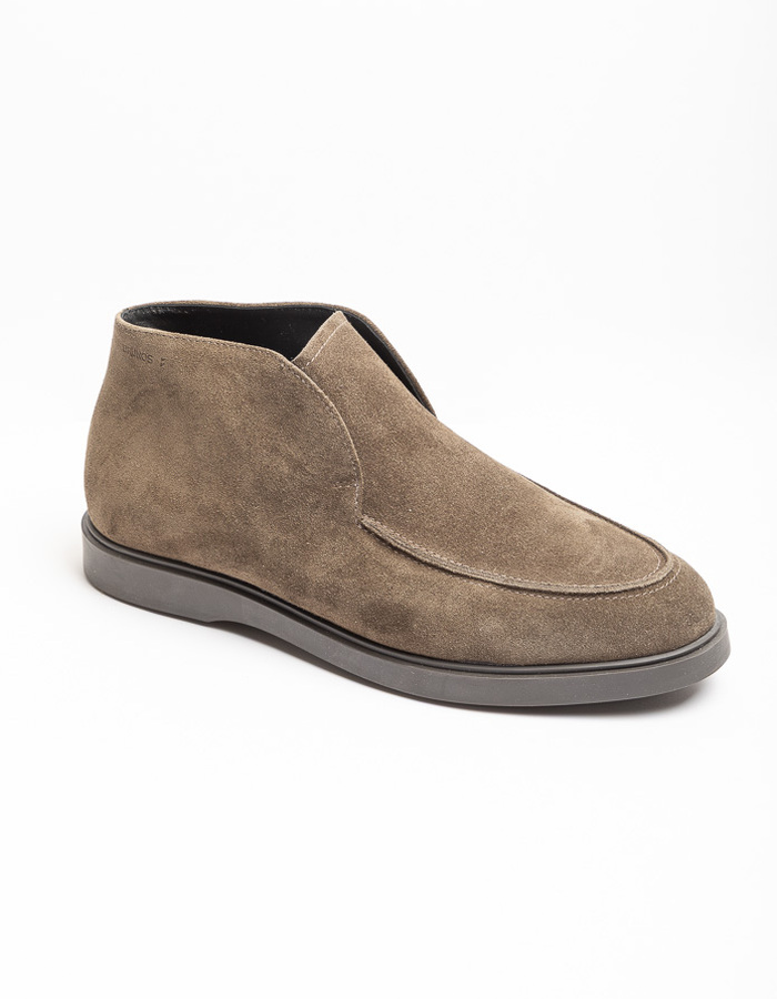 Bruno's sneakers ng