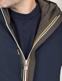 Regular Fit Reversible Gewatteerde Jas met Capuchon in Donkerblauw en Taupe