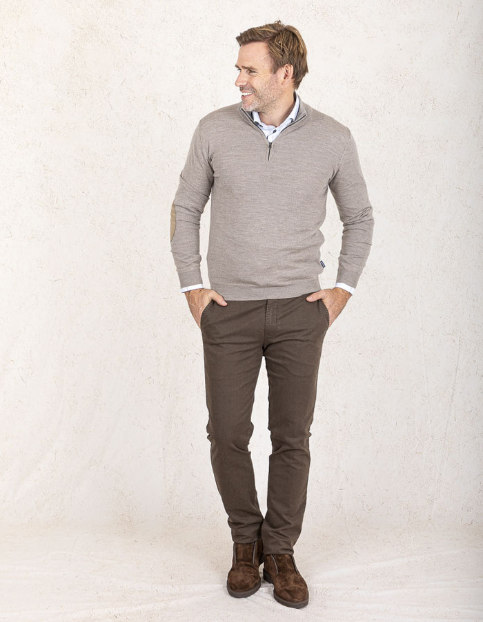 Regular Fit Pull met Korte Rits in Taupe 