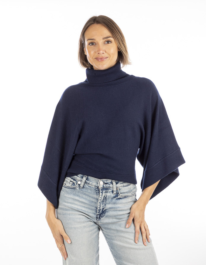 Aimee The Label pull navy