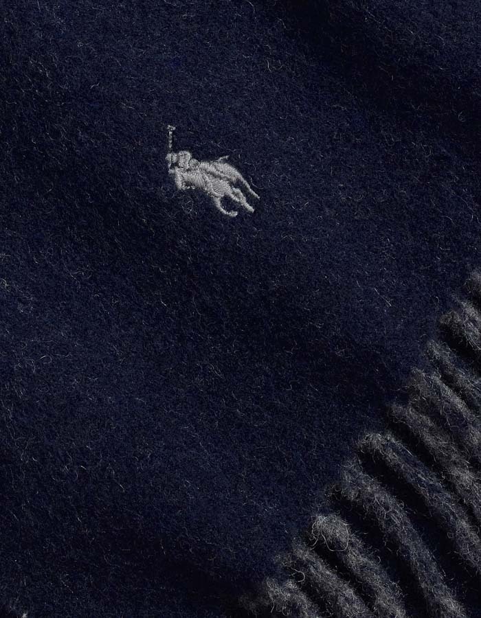 Reversible Wool-Blend Scarf in Navy/Charcoal – Made in Italy 