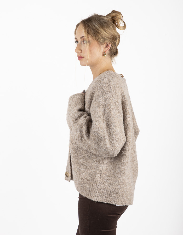 Neo Noir pull met v-hals ecru