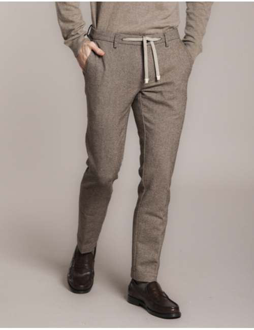 Modern Fit Pantalon in Biscotto Twill – New York String Model