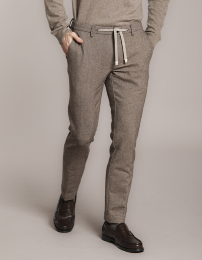 Modern Fit Pantalon in Biscotto Twill – New York String Model