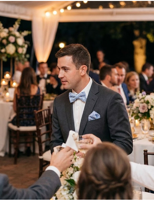 Strik- en Pochetset in Lichtblauw met Paisleyprint 