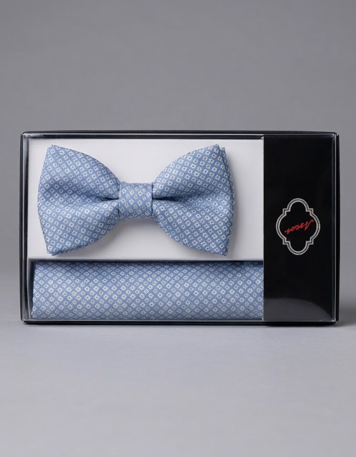 Strik- en Pochetset in Lichtblauw met Microdessin