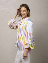 Gestreepte blouse met volumineuze mouwen